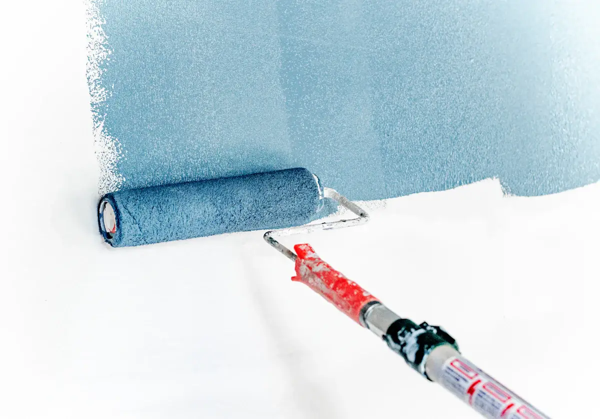 How to Patch a Drywall Hole the Right Way
